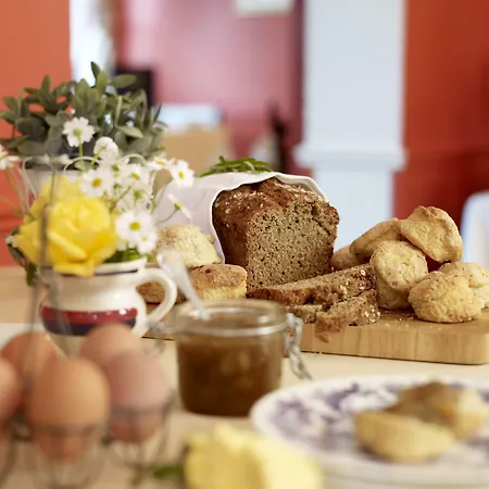 Ballyknocken House And Cookery School فندق