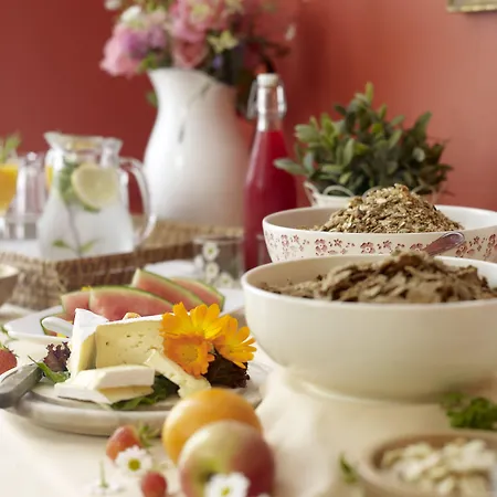 Ballyknocken House And Cookery School Otel